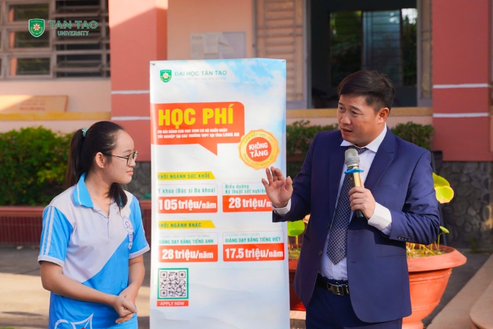 How can 12th-grade students identify their goals and create motivation for studying? 5 Truong Dai hoc Tan Tao tinh Long An