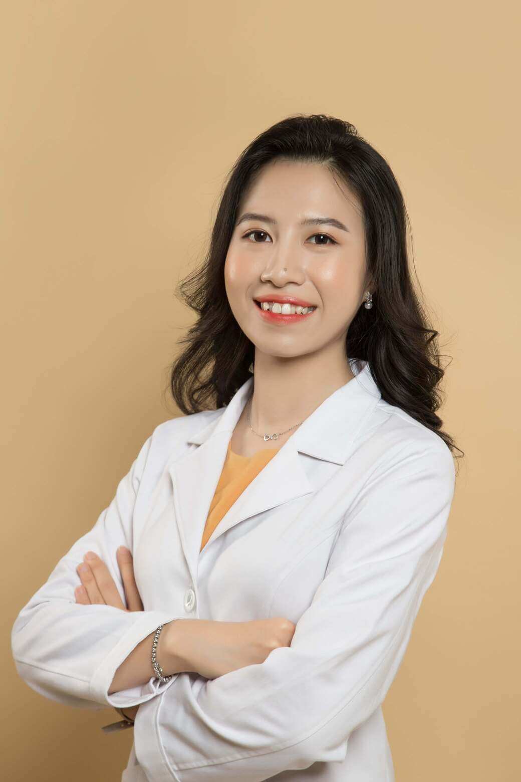 ĐẠI HỌC TÂN TẠO CÓ THÊM CỰU SINH VIÊN ĐẬU BÁC SĨ NỘI TRÚ HOA KỲ 6 Graduation Headshot 2022 min