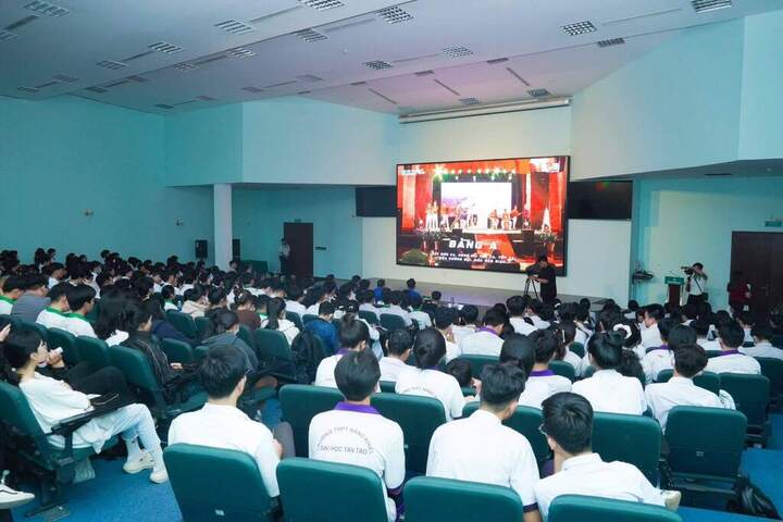 TRƯỜNG ĐH TÂN TẠO ĐỒNG TỔ CHỨC CUỘC THI LONG AN’S GOT TALENT STUDENT 2025 2 truong dh tan tao dong to chuc cuoc thi long ans got talent student 2025 01