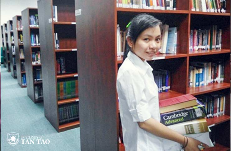 A student of the School of Humanities & Languages interests in natural science research