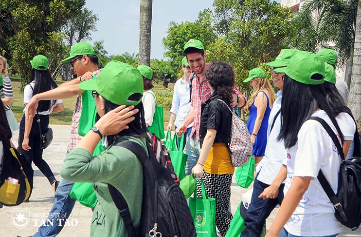Satisfy your passion and succeed in the School of Business & Economics