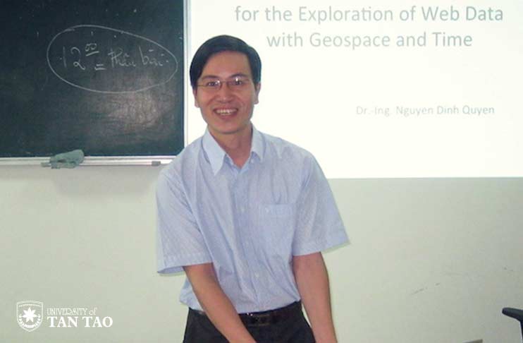 Dr. Nguyen Dinh Quyen – University of Information Technology visits TTU