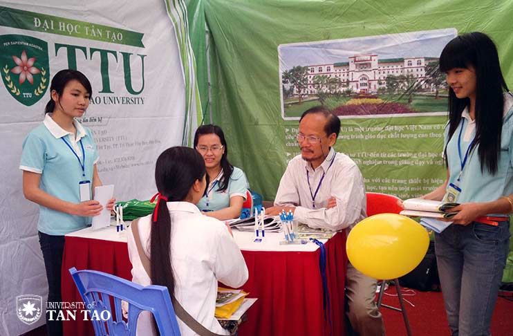 TTU to University Enrollment Festival 2013 in Hanoi