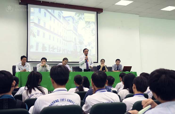 Trường THPT Chuyên Bến Tre tham quan mô hình đào tạo TTU