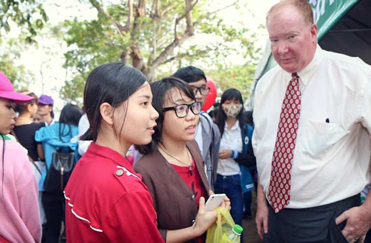 Giỏi tiếng Anh mới xin được việc