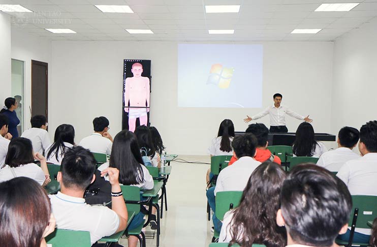 Một ngày trải nghiệm mô hình giáo dục Hoa Kỳ