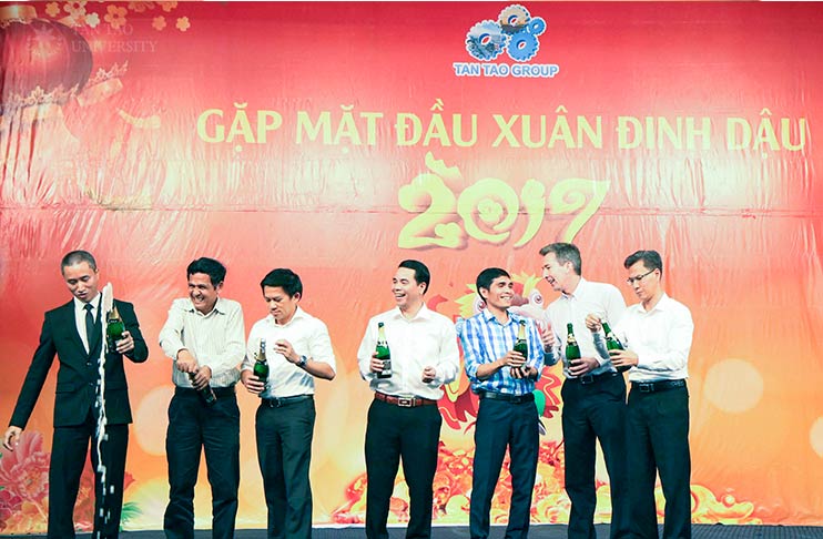 Tập đoàn Tân Tạo hân hoan tổ chức gặp mặt đầu năm 2017