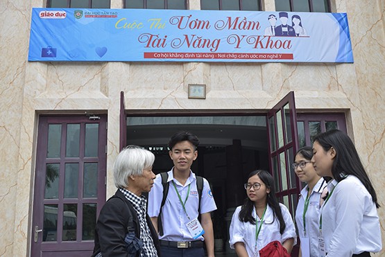 Cơ hội làm nghiên cứu tại nước ngoài cho các bác sĩ tương lai