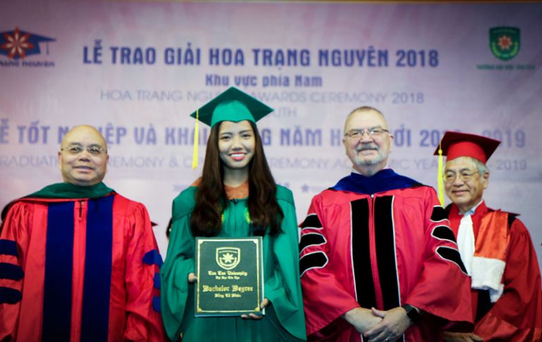 Tuyển sinh 2019: Chính sách học phí & học bổng