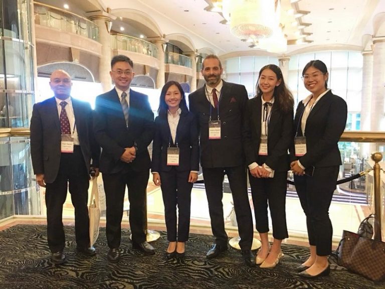 Đại học Tân Tạo hỗ trợ sinh viên nghiên cứu khoa học