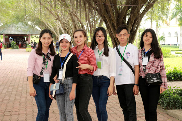 Fostering occupational dream of Hieu Nhon students with “The journey of orienting future”
