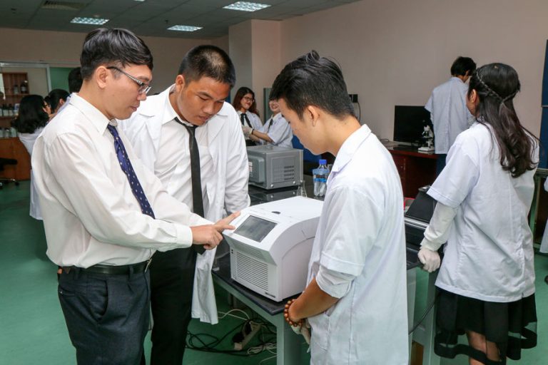 Thông báo tuyển dụng Giảng viên phụ trách bộ môn Xét nghiệm