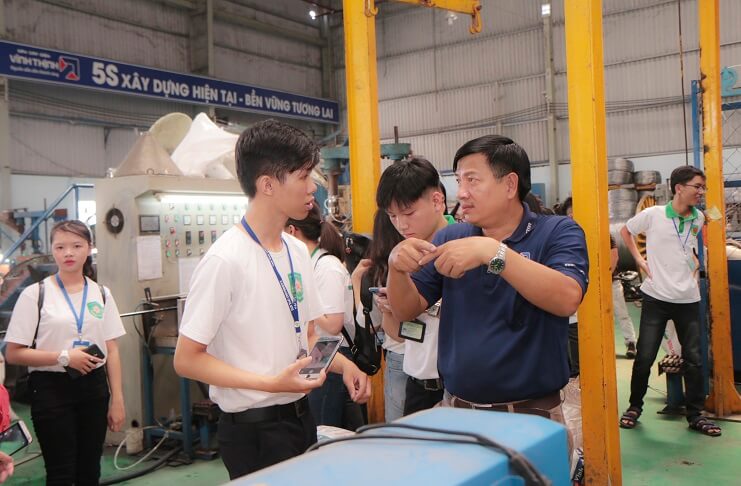 What are the job opportunities for Tan Tao University Students?