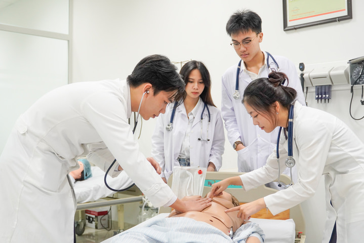 Thông tin nổi bật về ngành Y khoa và cơ hội việc làm