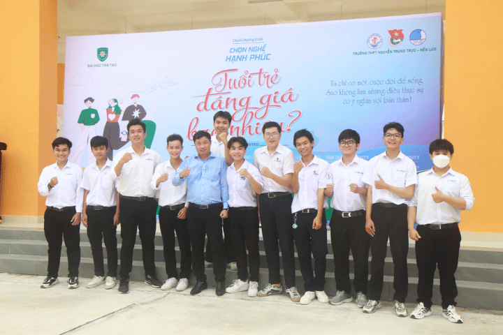Nỗ lực giải tỏa áp lực thi cử cho học sinh Khối 12