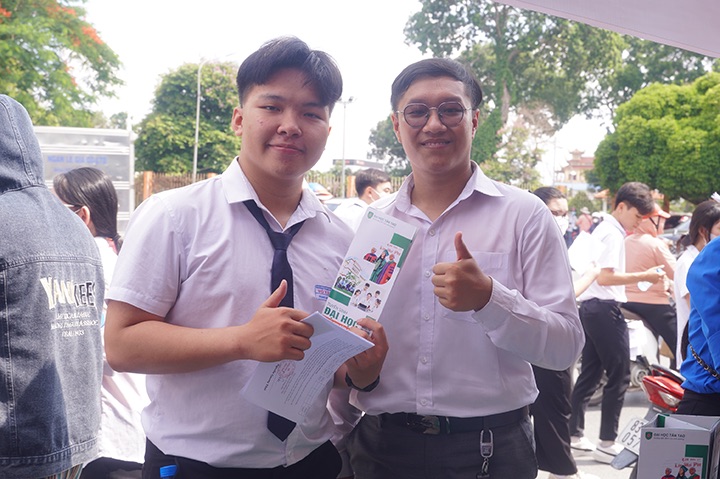 Hoạt động tiếp sức cho sĩ tử trong kỳ thi THPT Quốc gia 2024