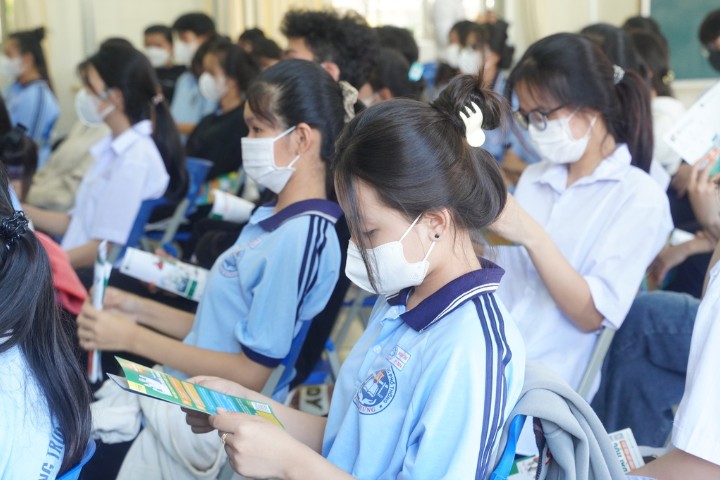 The 2025 High School Graduation Exam: Narrowing University Admission Opportunities for 12th Graders?