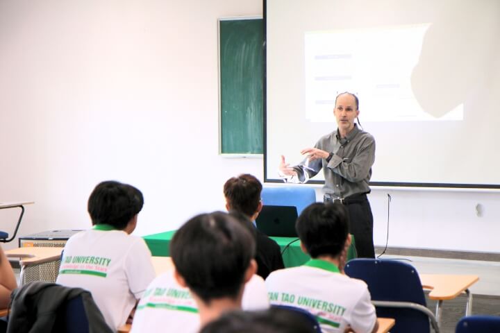 Ứng dụng GenAI: Nâng cao năng lực học tập và làm việc cho sinh viên