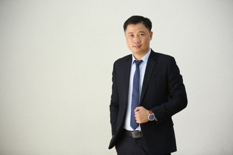 Ban Giám hiệu
