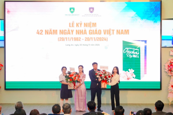Tan Tao University Celebrates the 42nd Anniversary of Vietnamese Teachers’ Day